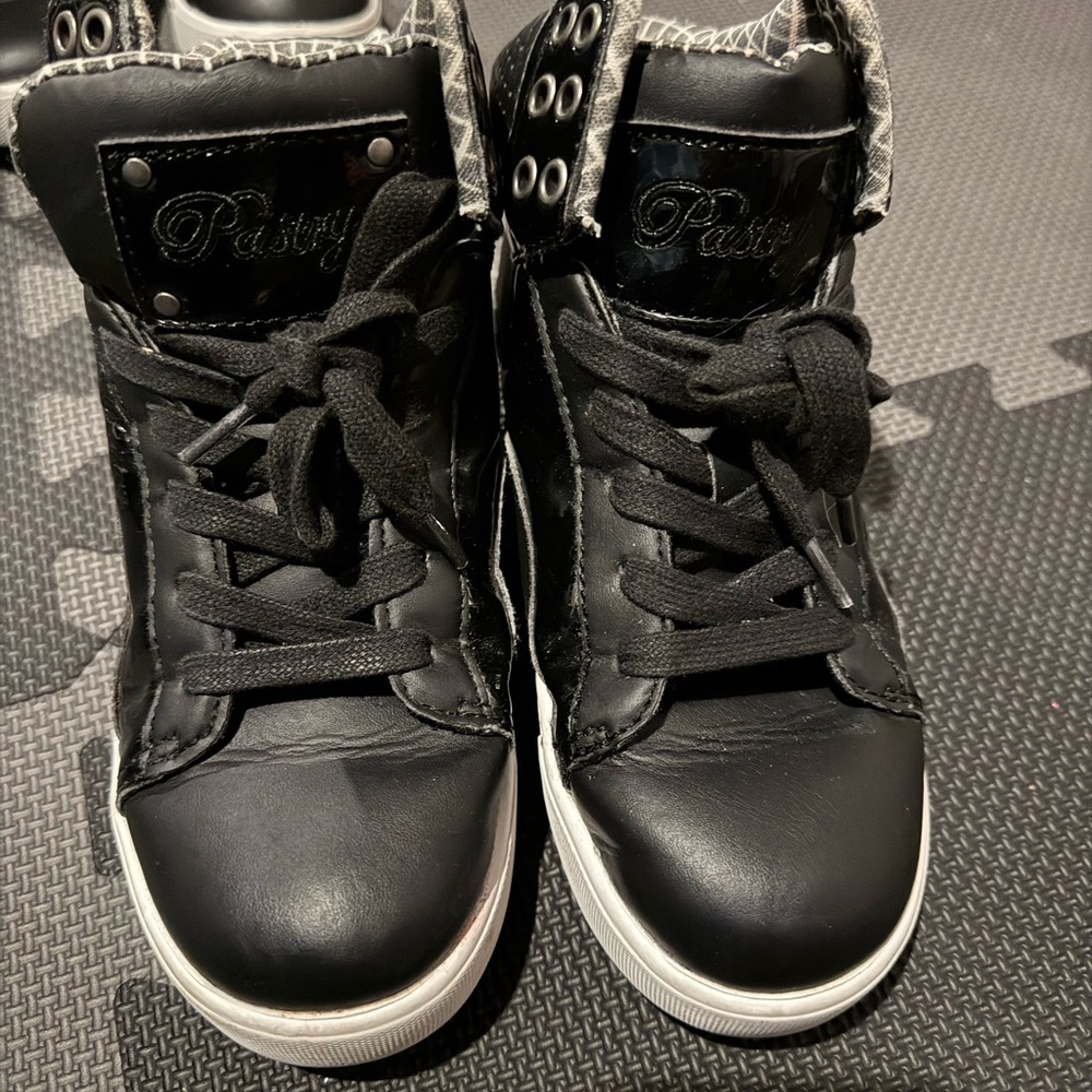 Pastry “pop tart grid” hip hop sneaker size 2